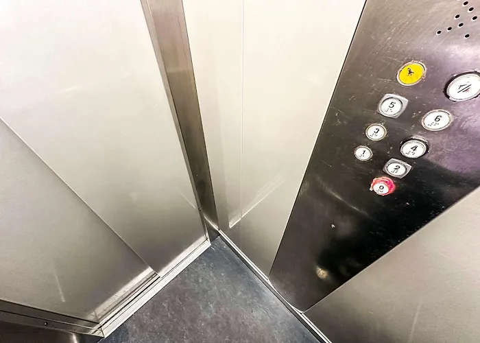 The Admirals View 公寓 Durrës